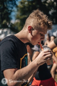  Molekulární Pina Colada kouřící a bublající drink od Barman.cz 